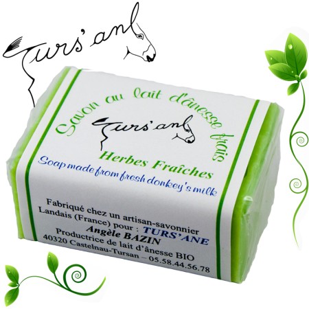 Le savon au lait frais d'ânesse bio herbes fraîches saura apaiser les peaux irritées.